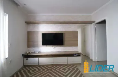 Casa com 4 quartos para alugar na Rua Tribuna, Laranjeiras, Uberlândia