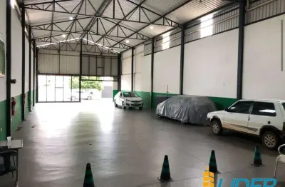 Excelente galpãp comercial com 400,00m2 de construção à venda em localização privilegiada no bairro nossa senhora aparecida
