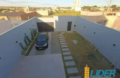 Casa à venda, 2 quartos, 2 suítes, 8 vagas, loteamento portal do vale ii - uberlândia/mg