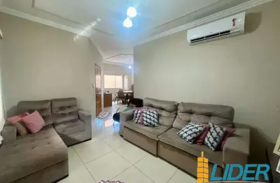 Casa à venda, 3 quartos, 1 suíte, 2 vagas, cidade jardim - uberlândia/mg