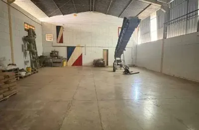 Barracão / Galpão / Depósito para alugar na Rua Aguapé, Chácaras Tubalina e Quartel, Uberlândia