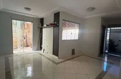 Casa com 3 quartos para alugar na Rua Arlindo Gomes Rodrigues, Conjunto Segismundo Pereira, Uberlândia