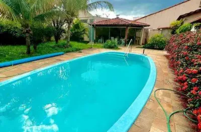 Excelente casa térrea com 314m2 de construção em terreno de 690m2 à venda em localização privilegiada no bairro vigilato pereira