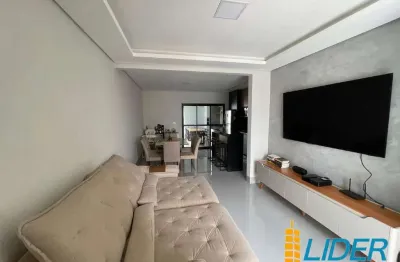 Casa com 3 quartos para alugar na Rua Graciliano Ramos, Novo Mundo, Uberlândia