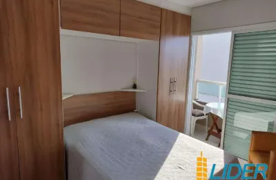 Ótimo apartamento com 40m2 de área privativa, montado de armários à venda 'porteira fechada' em localização privilegiada no bairro santa maria