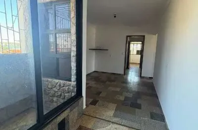 Casa com 4 quartos para alugar na Avenida João Pessoa, Martins, Uberlândia