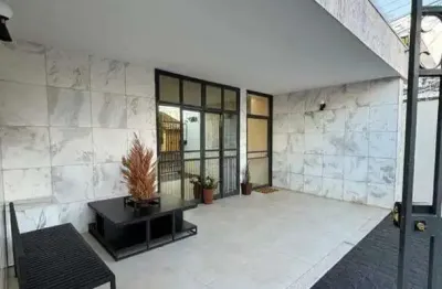 Casa com 3 quartos para alugar na Rua Antônio Crescêncio, Bom Jesus, Uberlândia