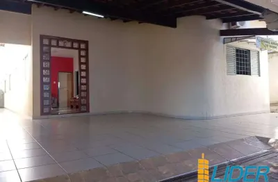 Casa à venda, 4 quartos, 2 suítes, 1 vaga, santa mônica - uberlândia/mg