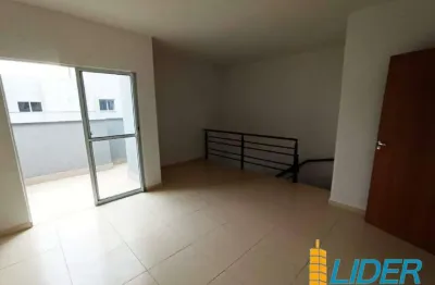 Apartamento com 2 quartos para alugar na Rua Carmo Gifoni, Martins, Uberlândia