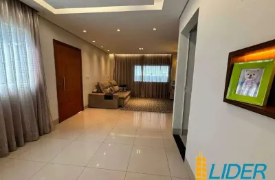 Casa com 3 quartos à venda na Rua Barão de Ouro Preto, Pampulha, Uberlândia