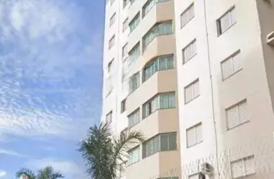 Apartamento com 3 quartos para alugar na Rua Professora Nilda de São José, Santa Mônica, Uberlândia