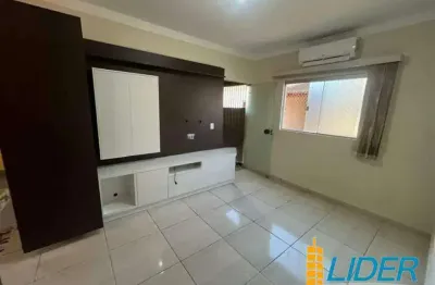 Casa com 2 quartos à venda na Rua Los Angeles, Novo Mundo, Uberlândia