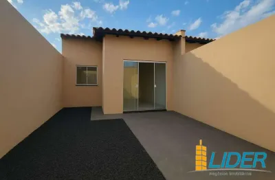 Casa à venda, 2 quartos, 1 suíte, 2 vagas, JARDIM CANAA - Uberlândia/MG