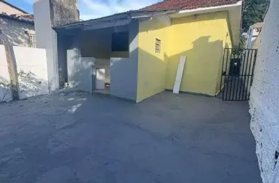 Casa com 3 quartos para alugar na Rua Tapajós, Saraiva, Uberlândia