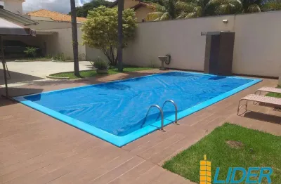 Casa à venda, 3 quartos, 3 suítes, 5 vagas, Jardim Karaíba - Uberlândia/MG