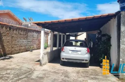 Casa à venda, 3 quartos, 4 vagas, Santa Mônica - Uberlândia/MG