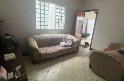 Casa para aluguel, 3 quartos, 1 suíte, 2 vagas, JARDIM PATRICIA - Uberlândia/MG