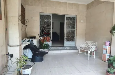 Casa com 2 quartos à venda na Rua Comendador Agostinho D'Almeida, Oswaldo Cruz, Rio de Janeiro