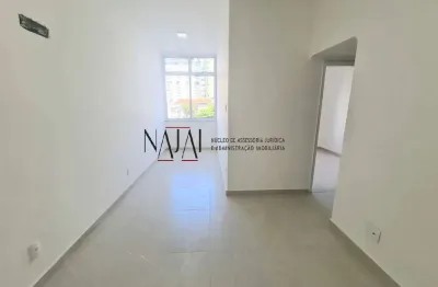 Vendo excelente sala e quarto com 50m-fundos-rua gomes carneiro-ipanema-rj.