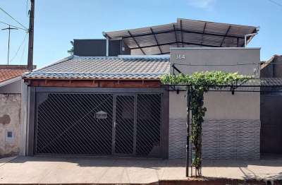 Casa com 3 quartos à venda na rua geraldo armando cardoso, jardim das flores, araraquara, 253 m2 por r$ 580.000