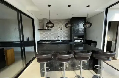 Condomínio buona vita, casa altíssimo padrão, 03 suítes, cinema, área gourmet e generosa piscina.