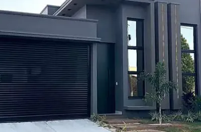 Casa de alto padrão com 03 suítes, espaço gourmet e fino acabamento no damha