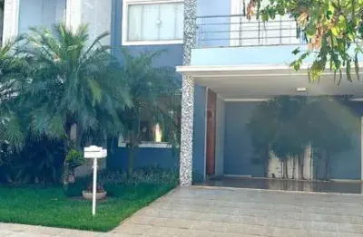 Lindo sobrado alto padrão com 03 suítes, espaço gourmet e completa em móveis planejados.