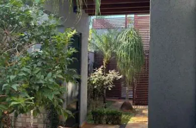 Jd santa julia, casa 02 suítes, espaço gourmet, terraço com pergolado para relaxar.