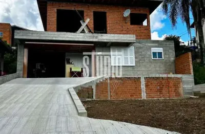 Localizada no bairro aparecida, em carlos barbosa/rs, esta casa de 3 dormitórios está disponível para venda. o imóvel conta com uma área privativa de 183,17m² e está localizado em uma rua tranquila, p