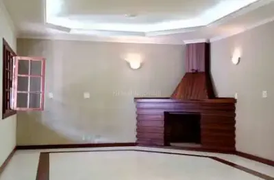 Casa à venda na Rua dos Imigrantes Italianos, Parque Independência III, Juiz de Fora