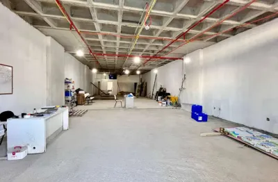 Loja de 168m² no grand tower, poucos metros do novo fórum