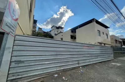 Terreno à venda na Rua Américo Lobo, Bairu, Juiz de Fora