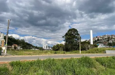 Terreno à venda na Avenida Presidente Costa e Silva, São Pedro, Juiz de Fora