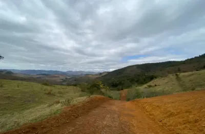 Oportunidade única: lotes em condomínio rural exclusivo