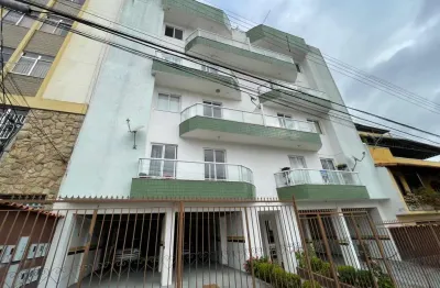 Apartamento de 02 quartos com garagem no bandeirantes