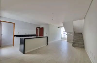 Cobertura de 05 quartos com suíte e 03 vagas de garagem no vale do ipê