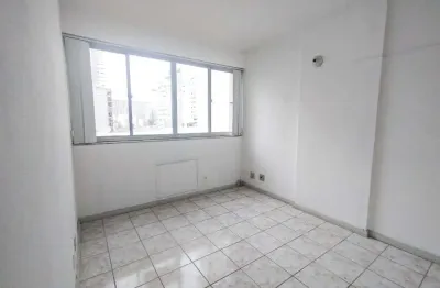 Locação - quarto e sala na avenida rio branco em frente ao empório bahamas