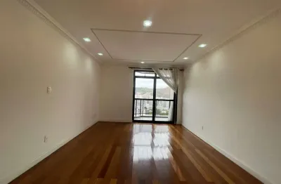 Cobertura de 3 quartos com suíte no alto dos passos