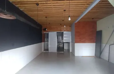 Locação - 40% de desconto no primeiro aluguel - excelente loja com 55m² na av. itamar franco