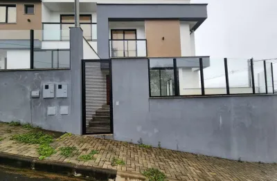 Casa de 03 quartos sendo duas suítes no são pedro - juiz de fora