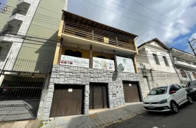 Casa com 5 quartos à venda na Rua Francisco Vale, Centro, Juiz de Fora