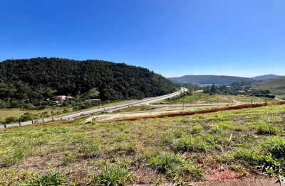 Lote com uma vista maravilhosa no condomínio Estrela do Lago