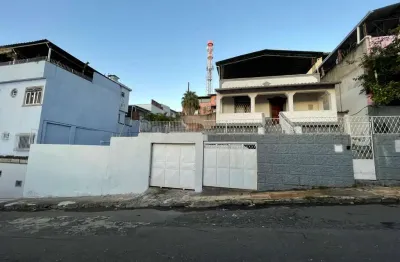 Casa com 3 quartos à venda na Rua Eduardo Viviani, Boa Vista, Juiz de Fora