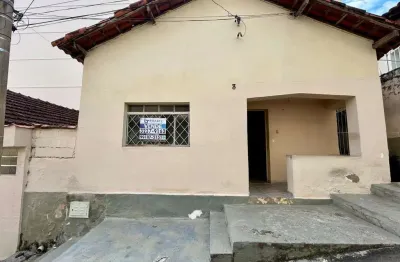 Casa com 2 quartos à venda na Rua Barão de São Marcelino, Passos, Juiz de Fora