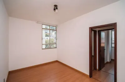Locação - apartamento no centro com 02 quartos, na rua espírito santo em frente à catedral