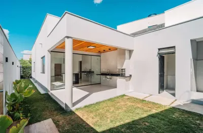 Casa em condomínio fechado com 3 quartos à venda na Rua Acácio Alves Alvim, São Pedro, Juiz de Fora