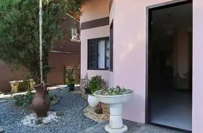 Casa com 4 quartos à venda no João Costa, Joinville 