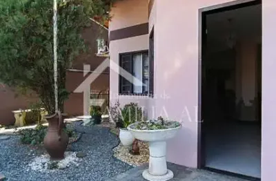 Casa com 4 quartos à venda no João Costa, Joinville 