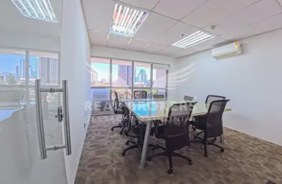 Sala comercial mobiliada com 270m² e 54 posições de atendimento para locação em alphaville