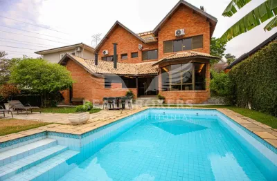 Casa com vista permanente para a mata com 4 suítes à venda em alphaville